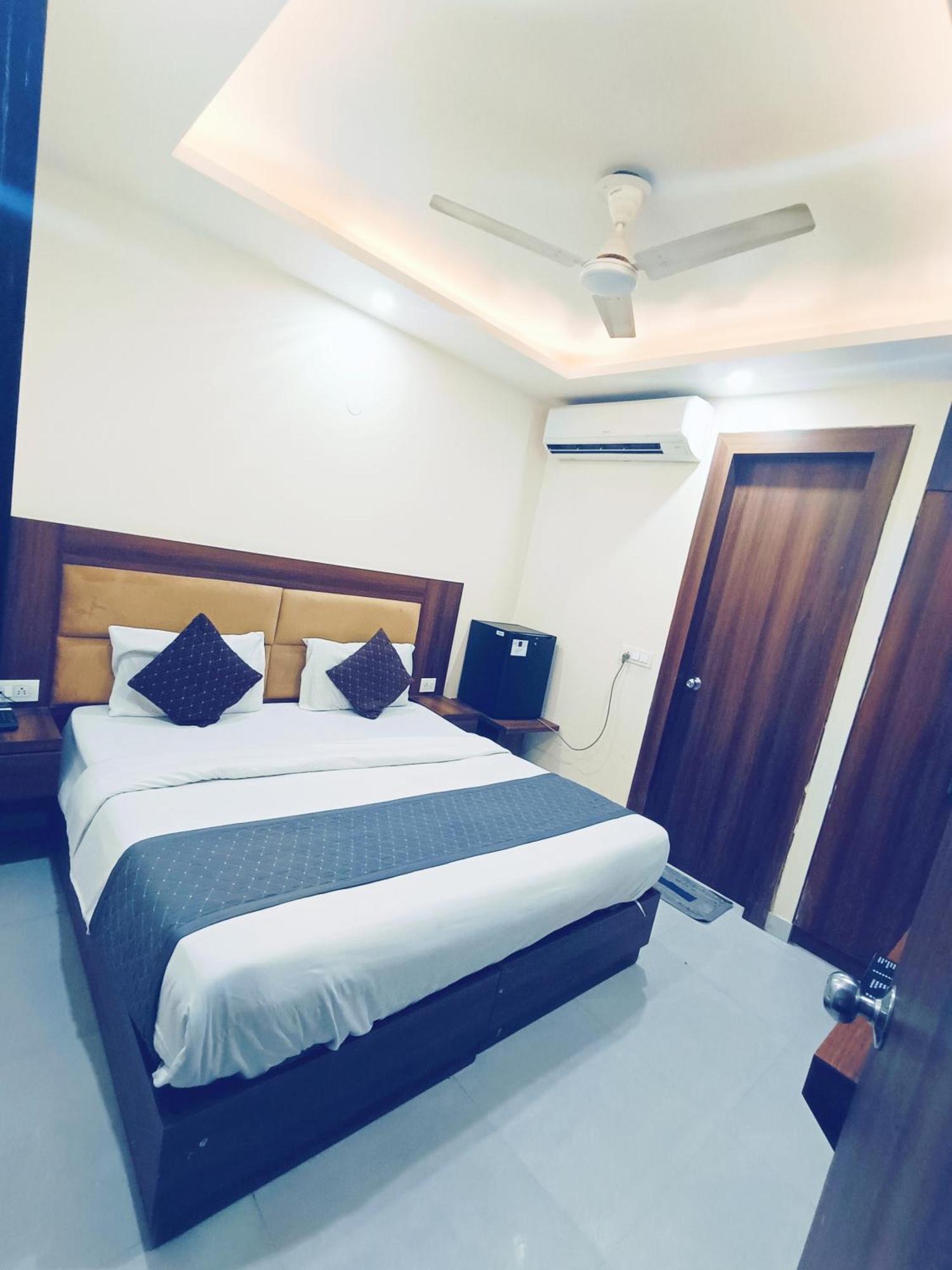 Hotel Konark A Family Stay Aerocity New Delhi Exterior photo